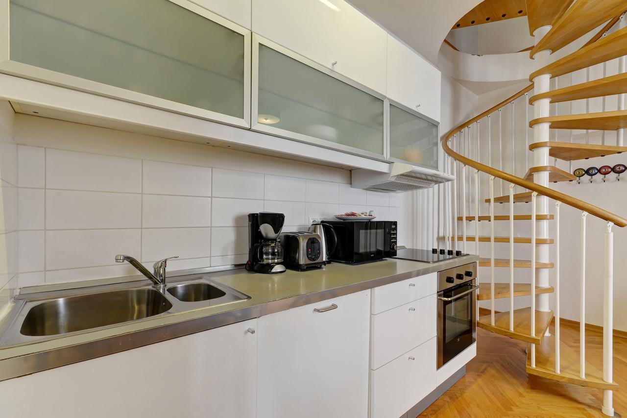 Historic Centre Apartments VII Прага Экстерьер фото